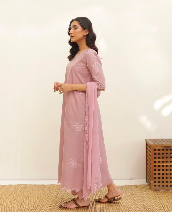 Rosy Bloom-3-Piece-Stitched-Suit-10