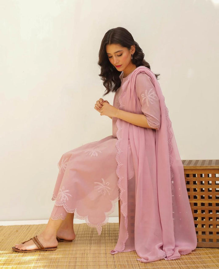 Rosy Bloom-3-Piece-Stitched-Suit-9